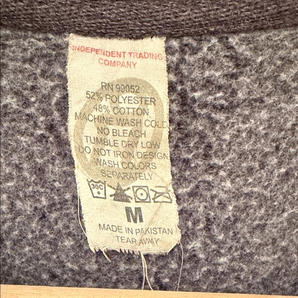 Lost Coast Outfitters Crewneck Sweatshirt Gray Graphic Logo Pullover Size M - Picture 4 of 7